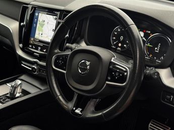 Volvo XC60 2.0h T8 Twin Engine 10.4kWh R-Design Auto AWD Euro 6 (s/s) 5dr