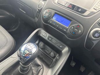 Hyundai ix35 1.7 CRDi Premium SUV 5dr Diesel Manual Euro 5 (s/s) (115 ps)