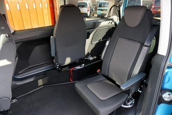 Ford Tourneo Connect TITANIUM ECOBOOST, Automatic, Disabled, Wheelchair Accessible Ve