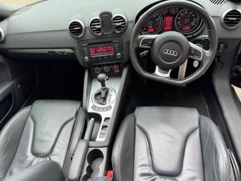 Audi TT 3.2 TFSI V6 Roadster 2dr Petrol S Tronic quattro Euro 4 (250 ps)