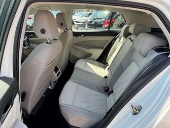 Volkswagen Golf 1.5 eTSI MHEV Style Hatchback 5dr Petrol Hybrid DSG Euro 6 (s/s)