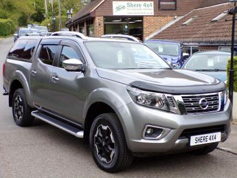 Nissan Navara 2.3 dCi Tekna Pickup Double Cab 4dr Diesel Auto-1 Owner-FNSH-Sun