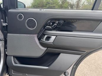 Land Rover Range Rover AUTOBIOGRAPHY P400e 12.4kWh LWB