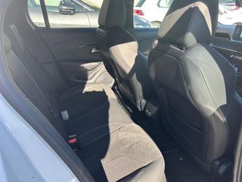 Peugeot E-208 50kWh GT Premium Hatchback 5dr Electric Auto (136 ps)