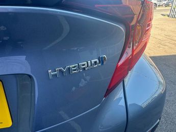 Toyota C-HR 1.8 VVT-h Dynamic SUV 5dr Petrol Hybrid CVT Euro 6 (s/s) (122 ps