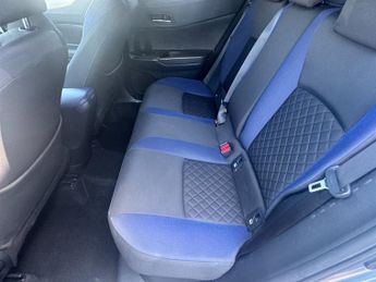 Toyota C-HR 1.8 VVT-h Dynamic SUV 5dr Petrol Hybrid CVT Euro 6 (s/s) (122 ps