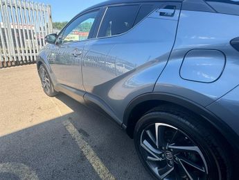 Toyota C-HR 1.8 VVT-h Dynamic SUV 5dr Petrol Hybrid CVT Euro 6 (s/s) (122 ps
