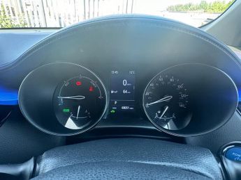 Toyota C-HR 1.8 VVT-h Dynamic SUV 5dr Petrol Hybrid CVT Euro 6 (s/s) (122 ps