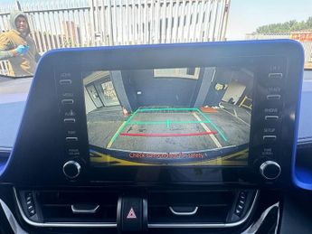 Toyota C-HR 1.8 VVT-h Dynamic SUV 5dr Petrol Hybrid CVT Euro 6 (s/s) (122 ps