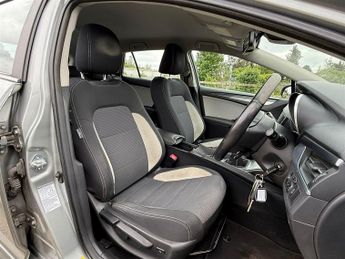 Toyota Avensis 2.0 D-4D Business Edition Touring Sports Euro 6 (s/s) 5dr