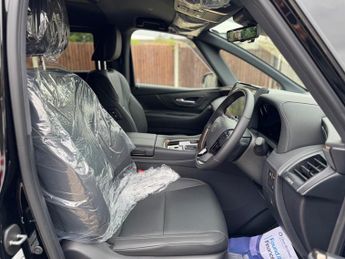 Toyota Alphard TOYOTA ALPHARD PETROL HYBRID Z E-FOUR 4WD 2.5L 74-25 ULEZ VERIFI