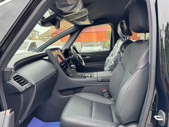 Toyota Alphard TOYOTA ALPHARD PETROL HYBRID Z E-FOUR 4WD 2.5L 74-25 ULEZ VERIFI