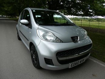 Peugeot 107 1.0 12V Urban Hatchback 3dr Petrol Manual Euro 4 (68 ps)