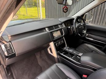 Land Rover Range Rover 4.4 SD V8 Vogue Auto 4WD Euro 6 (s/s) 5dr