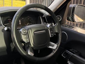 Land Rover Range Rover 4.4 SD V8 Vogue Auto 4WD Euro 6 (s/s) 5dr