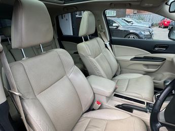 Honda CR-V 2.2 i-DTEC EX SUV 5dr Diesel Auto 4WD Euro 5 (150 ps)