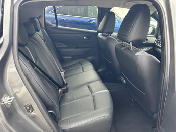 Nissan Leaf 39kWh Tekna Hatchback 5dr Electric Auto (150 ps)