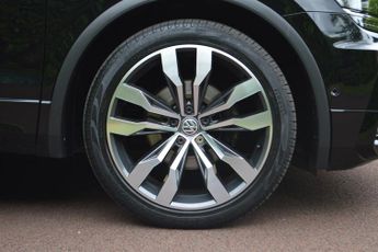 Volkswagen Tiguan 2.0 TDI R-Line Tech SUV 5dr Diesel DSG Euro 6 (s/s) (150 ps)