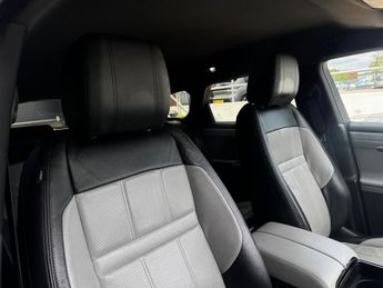 Land Rover Range Rover Evoque 2.0 D240 R-Dynamic SE Auto 4WD Euro 6 (s/s) 5dr