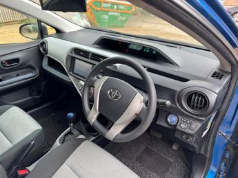 Toyota Aqua TOYOTA AQUA 1.5L PETROL HYBRID AUTOMATIC, 13-13, ULEZ, FRESH IMP