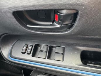 Toyota Aqua TOYOTA AQUA 1.5L PETROL HYBRID AUTOMATIC, 13-13, ULEZ, FRESH IMP