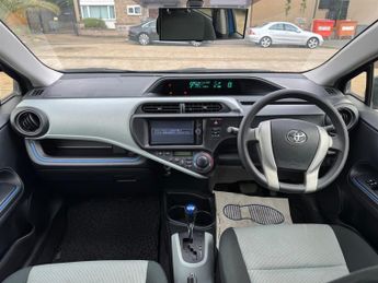 Toyota Aqua TOYOTA AQUA 1.5L PETROL HYBRID AUTOMATIC, 13-13, ULEZ, FRESH IMP