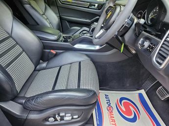 Porsche Cayenne TURBO S