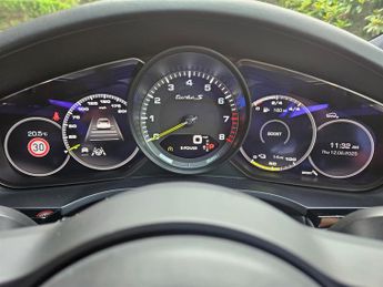Porsche Cayenne TURBO S