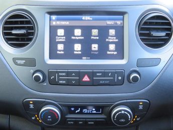 Hyundai i10 PREMIUM NAV SE AUTOMATIC