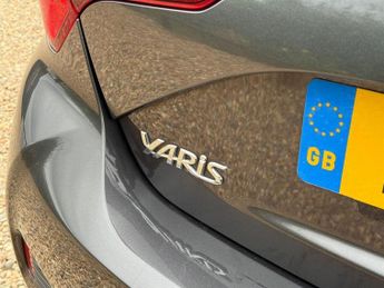 Toyota Yaris 1.5 VVT-i Icon Tech Hatchback 5dr Petrol Manual Euro 6 (111 ps)