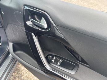 Peugeot 208 1.4 e-HDi Active Hatchback 5dr Diesel EGC Euro 5 (s/s) (70 ps)