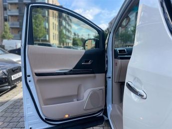 Toyota Vellfire HYBRID 2.4L AUTO CRUISE 7 SEATS 5dr