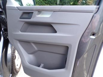 Volkswagen Transporter 2.0 BiTDI 204 T32 Highline Diesel DSG 4Motion SWB-18500-FVWSH-NO