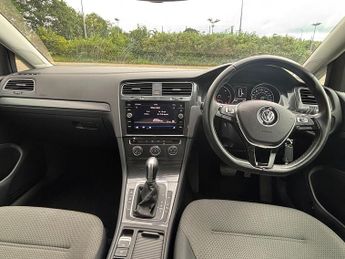 Volkswagen Golf 1.6 TDI SE Nav Hatchback 5dr Diesel DSG Euro 6 (s/s) (115 ps)
