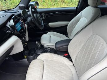 MINI Electric Cooper SE 32.6kWh Level 3 Hatchback 3dr Auto (184 ps)