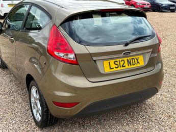 Ford Fiesta 1.4 Zetec Hatchback 3dr Petrol Automatic (154 g/km, 94 bhp)