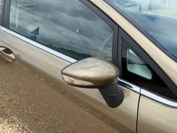 Ford Fiesta 1.4 Zetec Hatchback 3dr Petrol Automatic (154 g/km, 94 bhp)