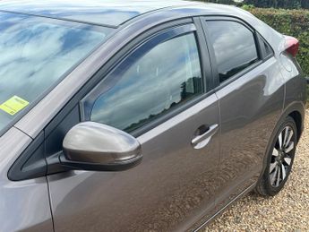 Honda Civic 1.8 i-VTEC SR Hatchback 5dr Petrol Auto Euro 5 (142 ps)