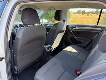 Volkswagen Golf SE NAVIGATION TSI BLUEMOTION TECHNOLOGY DSG