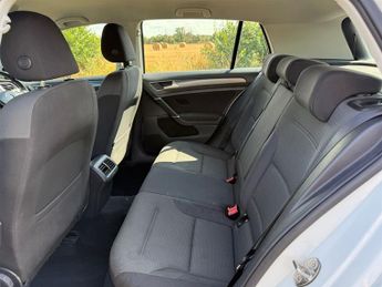 Volkswagen Golf SE NAVIGATION TSI BLUEMOTION TECHNOLOGY DSG