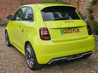 Abarth 500e TURISMO