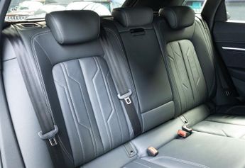 Audi E-Tron QUATTRO BLACK EDITION