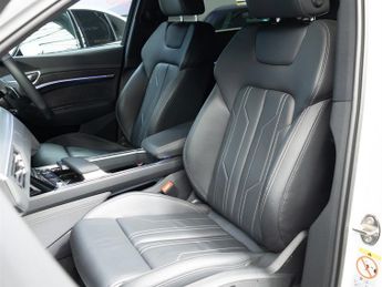 Audi E-Tron QUATTRO BLACK EDITION