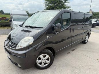 Renault Trafic LL29 SPORT LWB AUTO IDEAL CAMPER?