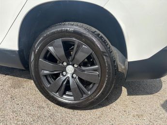 Peugeot 2008 1.6 e-HDi Allure SUV 5dr Diesel EGC Euro 5 (s/s) (92 ps)