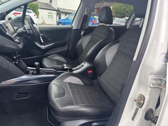Peugeot 2008 1.6 e-HDi Allure SUV 5dr Diesel EGC Euro 5 (s/s) (92 ps)