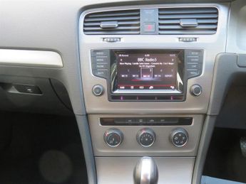 Volkswagen Golf SE TSI BLUEMOTION TECHNOLOGY DSG AUTOMATIC