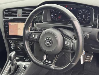Volkswagen Golf R TSI DSG