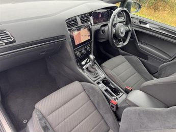 Volkswagen Golf R TSI DSG