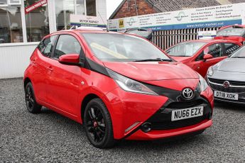 Toyota AYGO 1.0 VVT-i x-play Hatchback 5dr Petrol Manual Euro 5 Euro 5 (68 p
